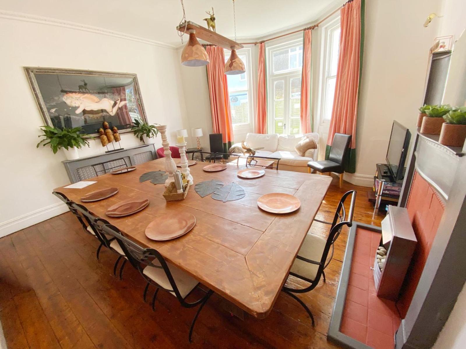 בורנמות' The Table House Close To Town & Beach Free Parking מראה חיצוני תמונה