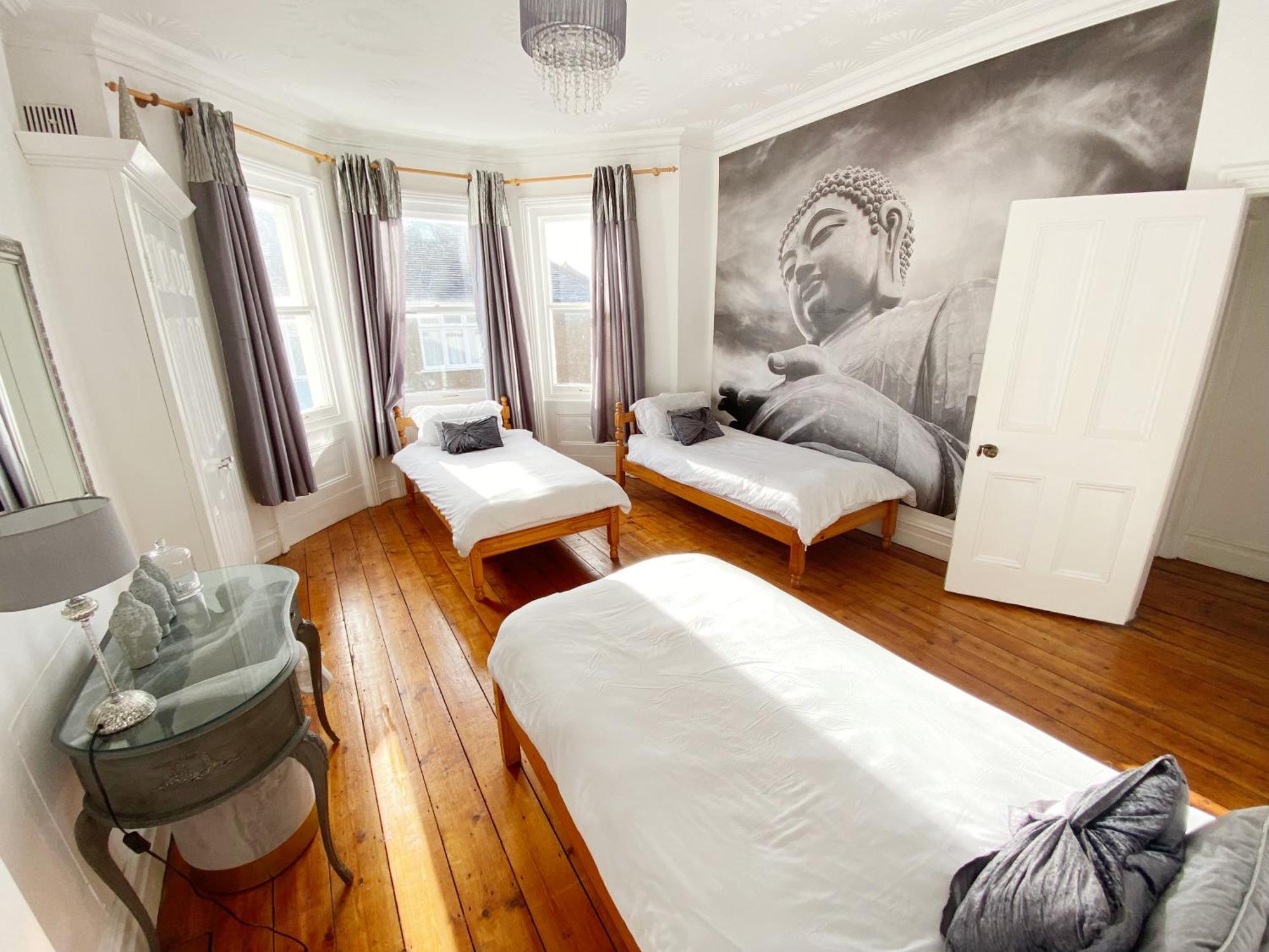 בורנמות' The Table House Close To Town & Beach Free Parking מראה חיצוני תמונה